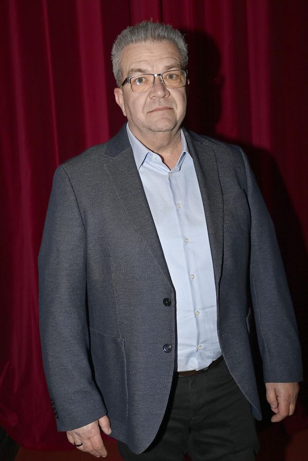 Od doby, kdy byl pohřešován a hledala ho policie, seká dobrotu: Dabér Zbyšek Pantůček vyrazil do společnosti s rodinou - fotka 1/1