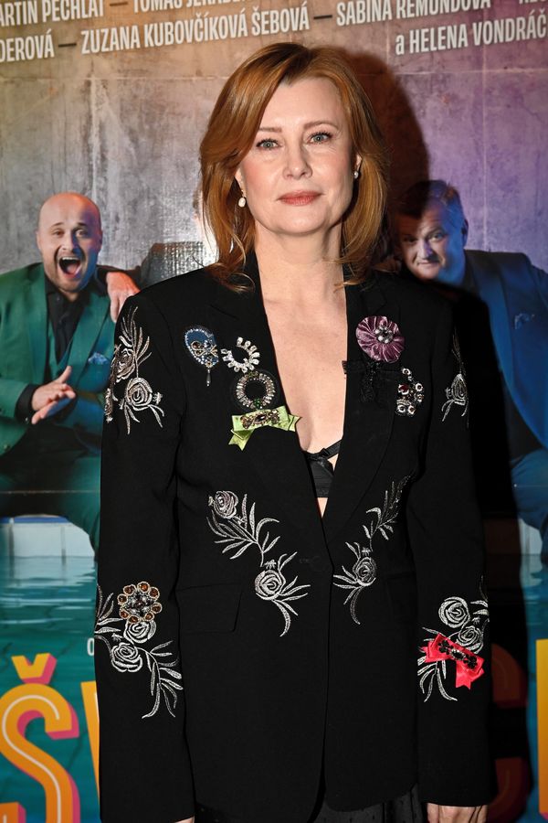 Smáčené tělo a bikiny se zvířecím vzorem. Jitka Schneiderová podráždila fotkou rovnou z pláže - fotka 1/1