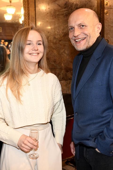 Ještě teď má podrápaná prsa: Jiří Ployhar odhalil tajemství focení nahé novoročenky s o 28 let mladší přítelkyní