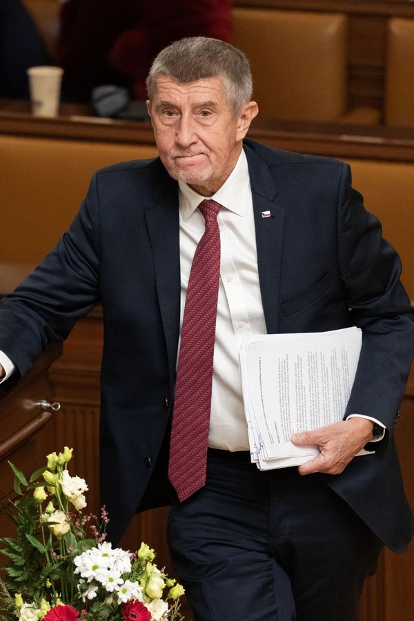 Make Česko great again: Kvůli glóbusu Babiše o nás mluví celý svět. Fanoušci premiéra dojemně hájí - fotka 1/1