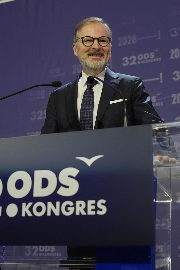 Čekají nás daleko horší věci, Motoristé jsou parodií na pravici, rozloučil se Petr Fiala. Ve vedení ODS byl 12 let  - fotka 1/1