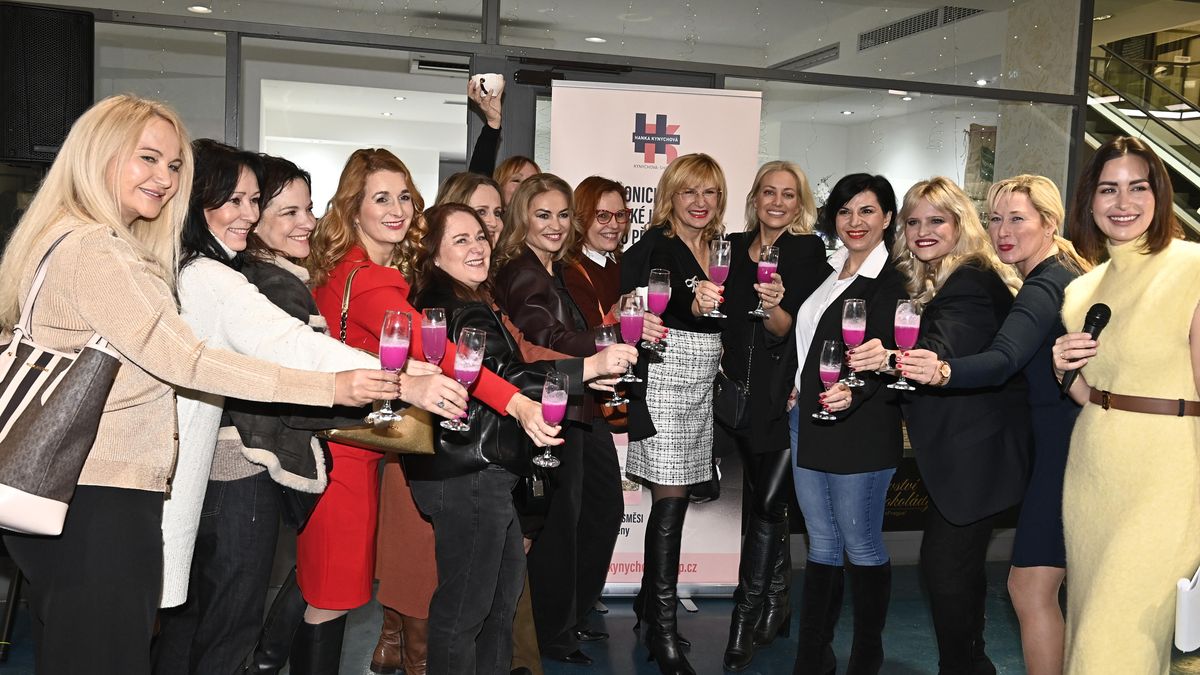 Tyhle známé české dámy se nebojí přiznat, že už jim přechod klepe na dveře, některé otevřely: A jak jim to seklo?