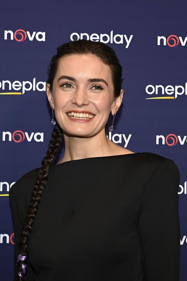 Láskou s Davidem Prachařem zkrásněla. Na premiéru dorazila Sarah Haváčová jako neskutečná kočka - fotka 1/1