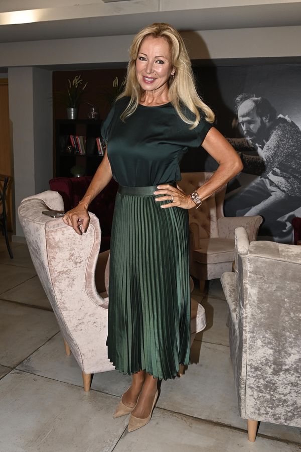 Kateřina Brožová se oblékla do zlaté a fanoušci jen lapali po dechu. Jeden se osmělil a šel na věc. Herečka nevěřila - fotka 1/1