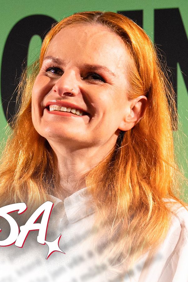 Glosa: Fiala dal Pazderkové za volby jenom šest set tisíc! - fotka 1/1