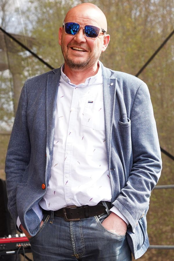 Ještě v pondělí zářil Nečas v divadle: Hrál parádně, vzpomínají lidé. Není to blbej vtip? nevěřila jeho úmrtí kolegyně - fotka 1/1