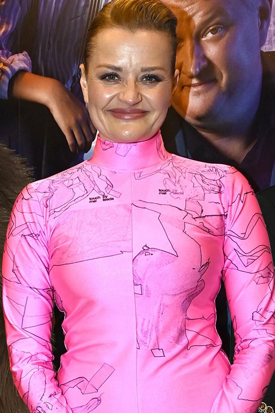 Premiéra jako hrom: Proklatě hluboký výstřih Schneiderové, Žilková v kožíšku i zářící Stárková - fotka 1/1