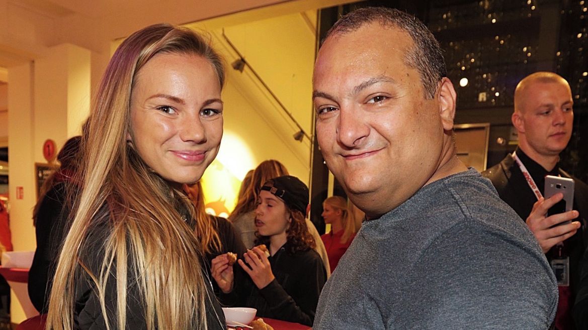 Velkolepý koncert pro Patrika Hezuckého: Vdova Nikola dojala s malým Oliverem tisíce lidí