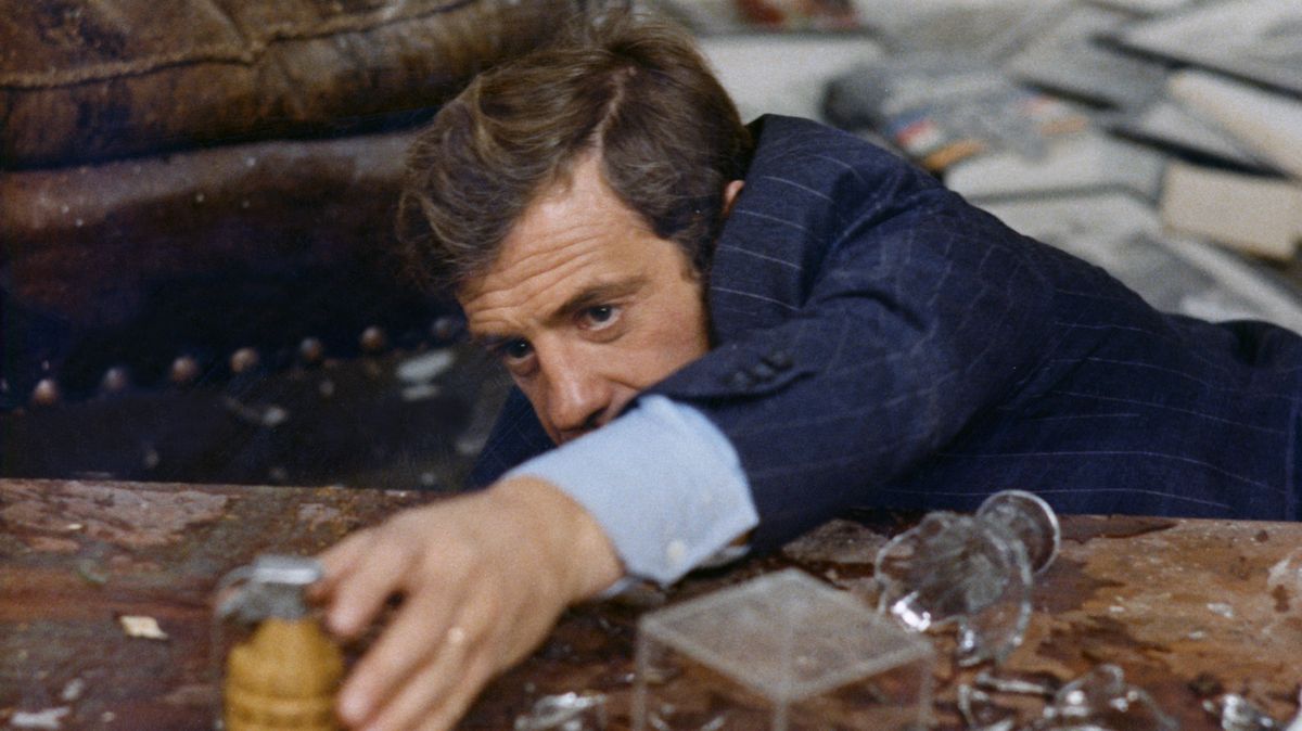 Místo akční komedie vzal Belmondo úplně jinou roli: Za 107 minut filmu se ani jednou neusmál!