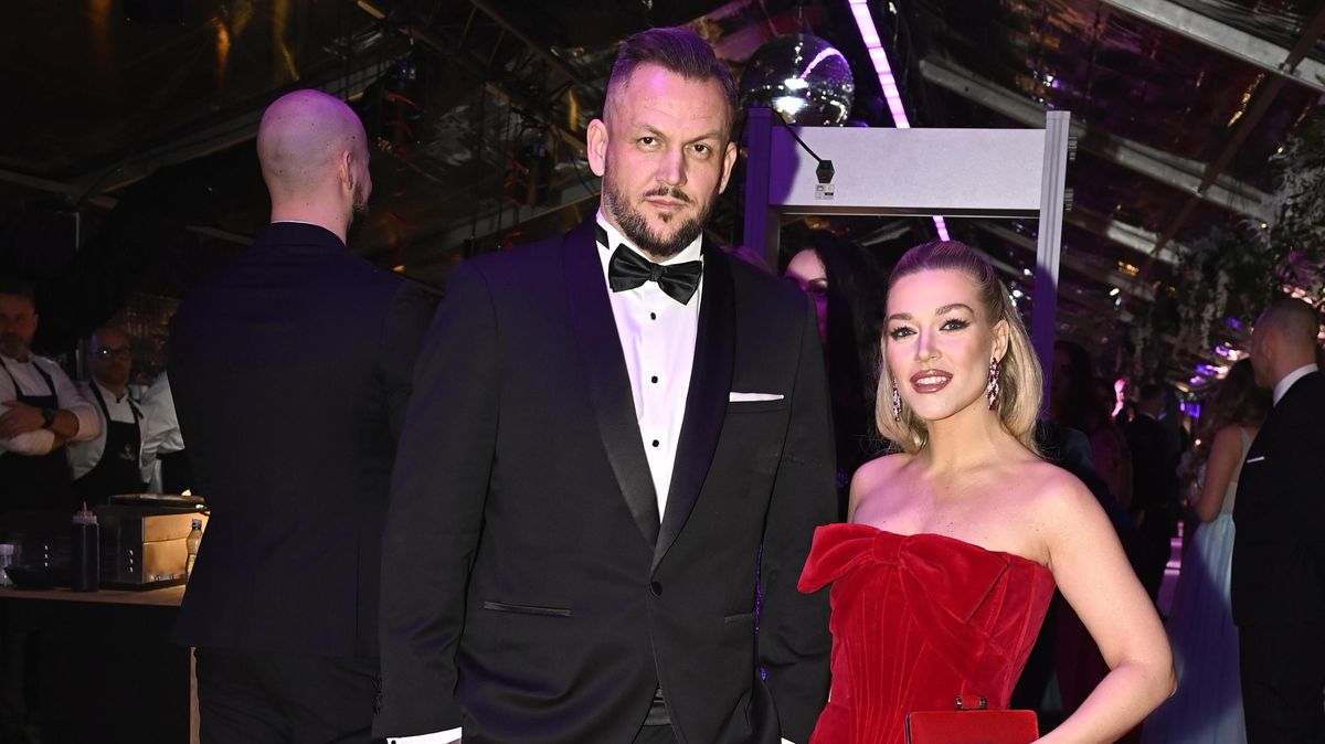 Luxusní Valentýn v Paříži! Dominika Myslivcová a její nový partner se svlékli a dali si společnou koupel