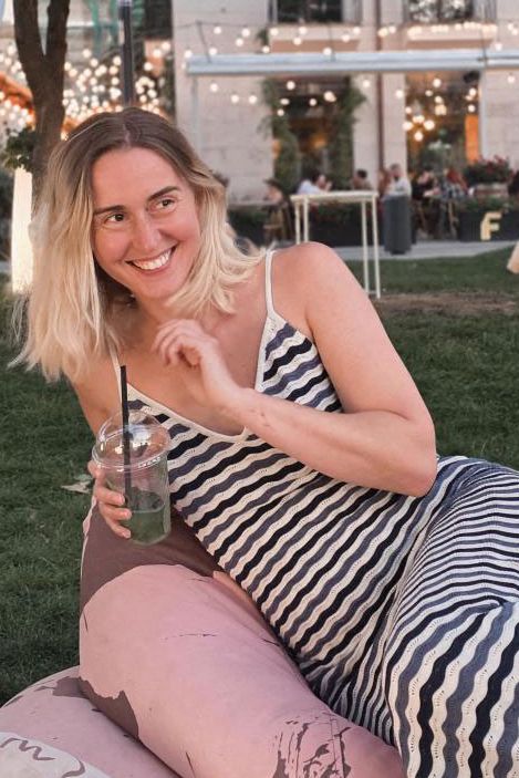 Influencerka má kluka v každé zemi, kam jede: Poskytnou mi jedinečný kulturní zážitek, říká blondýnka - fotka 1/1