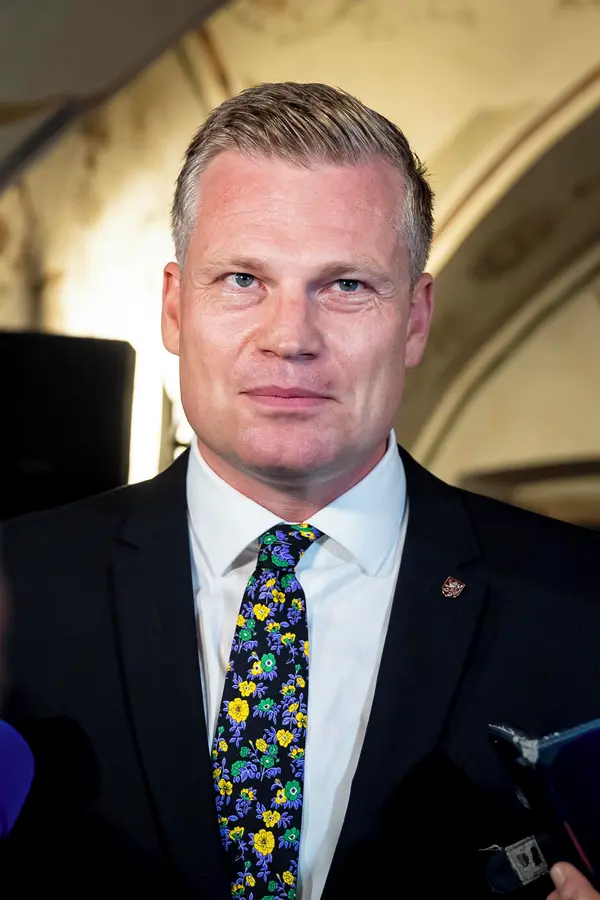 Filip Turek si dál kope „jogurtový hrob“: Těžko uvěřit, čím svůj exces obhajuje. To už je hodně za hranou - fotka 1/1