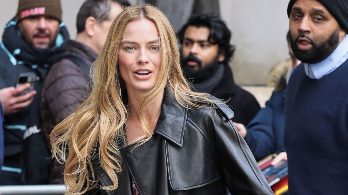 Prosím, jen to ne! Nejkrásnější žena světa Margot Robbie ukázala křivky, ale vyděsila lidi svým modelem