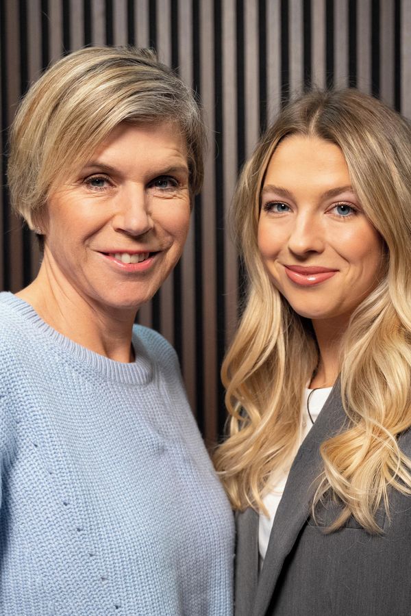 Kateřina Neumannová zbořila internet videem s dcerou. Cepovala ji na běžkařském závodě. Komentovala i její zadek!  - fotka 1/1