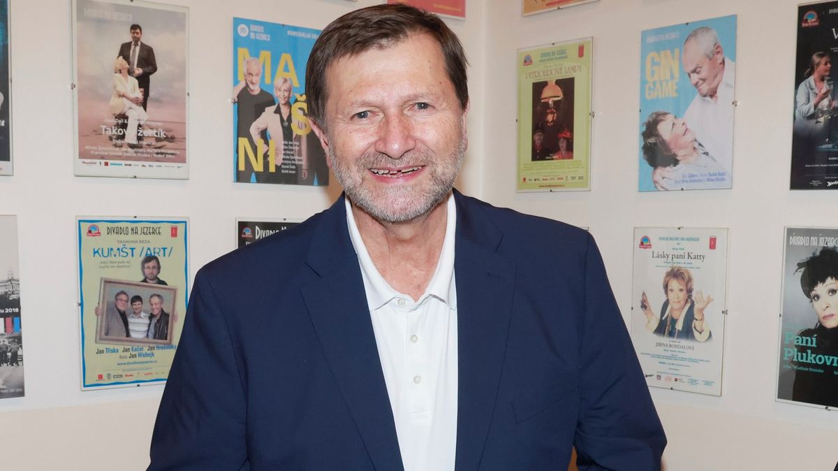 Jan Hrušínský dojal archivní fotkou s Václavem Havlem a vysekl poklonu prezidentu Pavlovi: Poděkoval mu i slavný pár