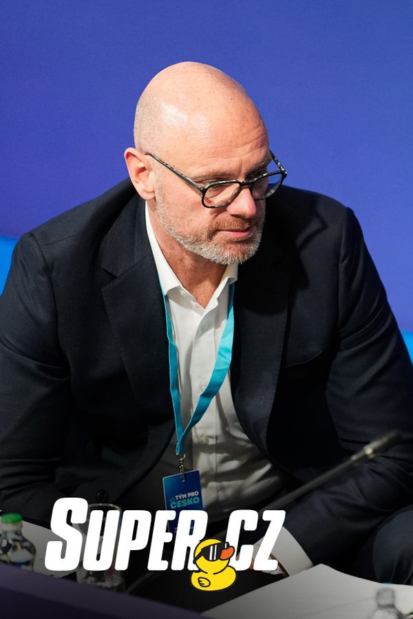 Super kachna: Vláda se chystá zakázat sociální sítě taky těm, kteří měli dvojku z chování. Ve hře je prý i IQ - fotka 1/1