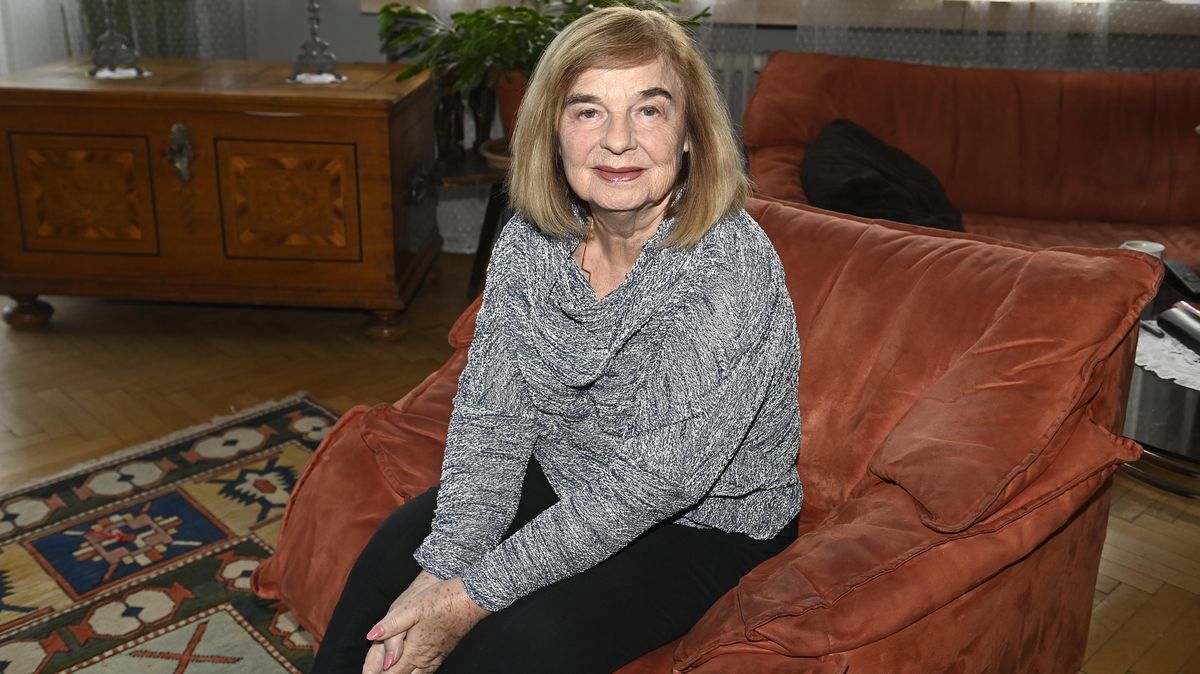 Kdysi jí málem zemřela dceruška, manžel se doma zastřelil. Můj život je pořád pestrej, říká herečka Jaroslava Tvrzníková