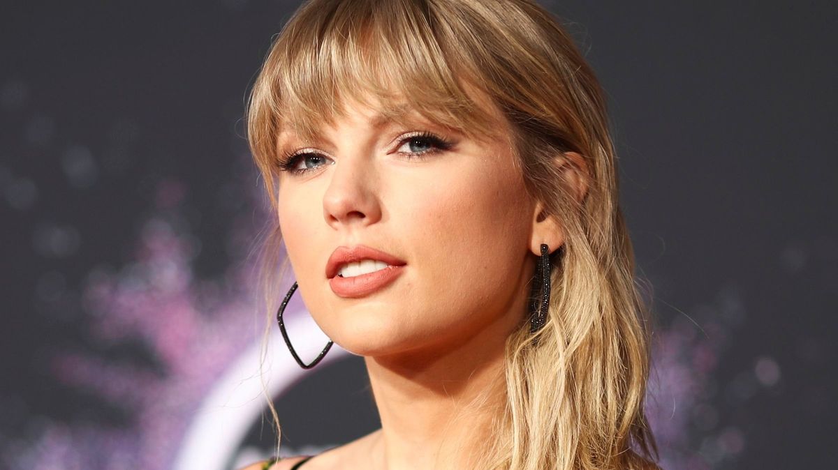 Taylor Swift slavila 14. hit na vrcholu žebříčku zcela přirozeně: Vypadáš jako pudl, hejtili ji