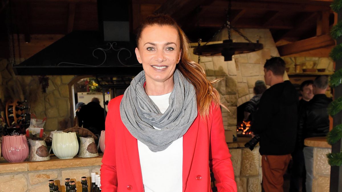 Bože, ta je krásná! Alice Bendová se výjimečně pochlubila dospívající dcerou. Fanoušci se přou o to, komu je podobná