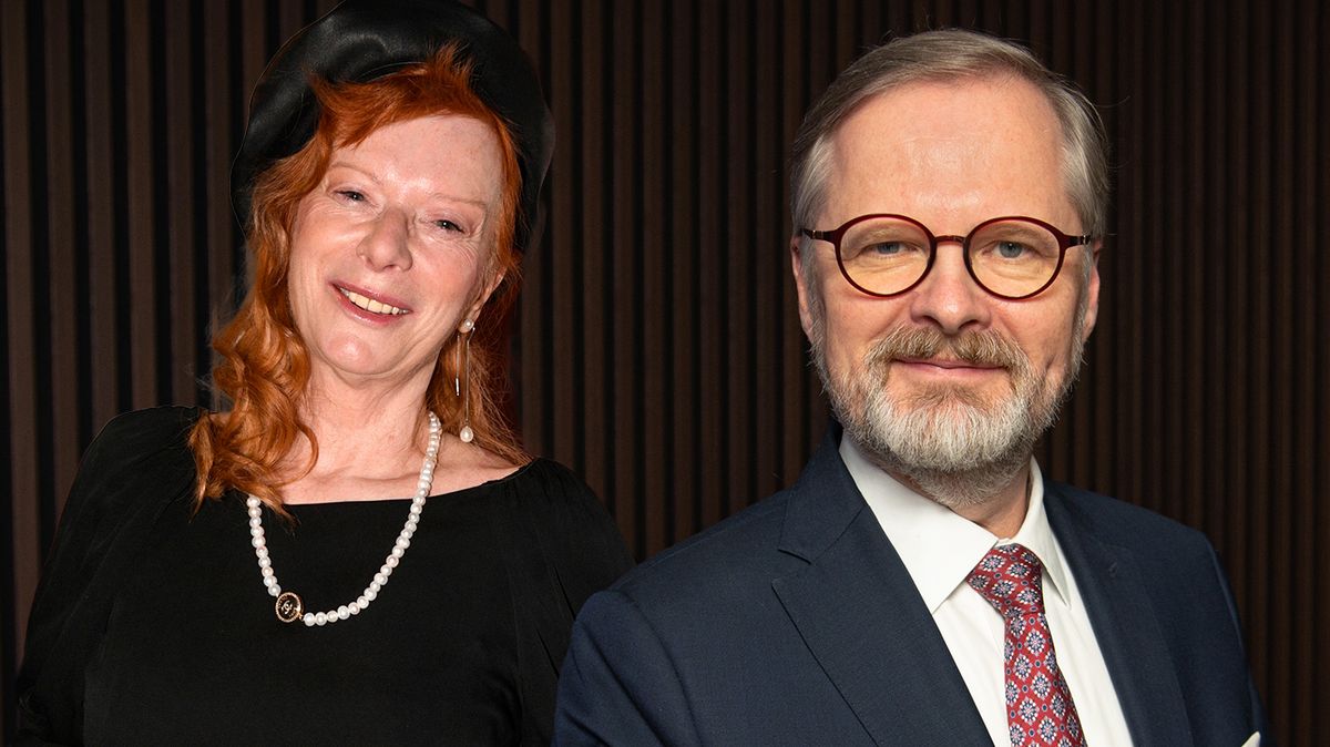 Expremiér Fiala se ve Sněmovně vyfotil s roztomilým pejskem: Co na to Bára Štěpánová, zajímali se poťouchlí fanoušci