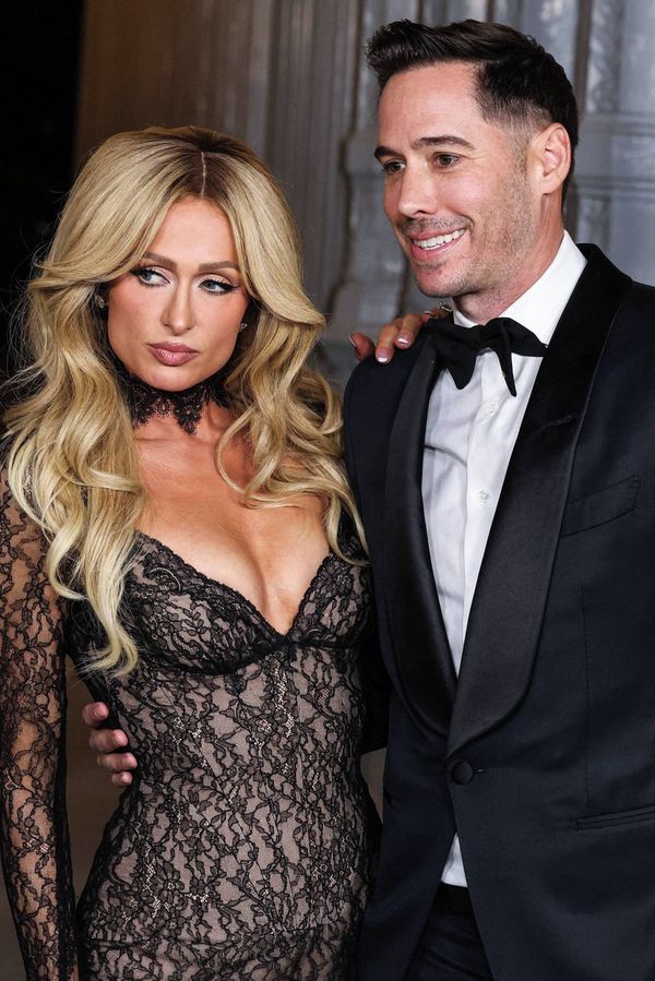 Opulentní obřad na pláži a načančané děti. Paris Hilton znovu řekla ano. Nejtrapnější věc, co jsme kdy viděli, ozývá se - fotka 1/1