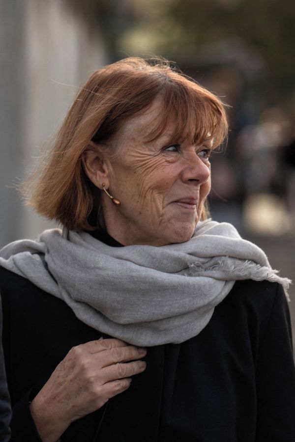 Prožila peklo, ale dál věří na lásku: Hrdince z Francie, kterou dlouhá léta ve spánku týrali, dnes nový muž vaří omelety - fotka 1/1