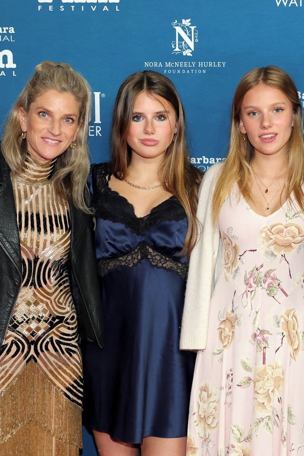 Konec skrývání: Hollywoodský herec, který okouzlil i Vary, ukázal dcery. Dosud je držel mimo svět kamer! - fotka 1/1