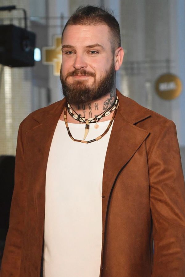 Zpívej a drž hubu! Zpěvák Kuba Ryba se poklonil Kozubovi za ironické video. Linda Finková si ještě přisadila - fotka 1/1