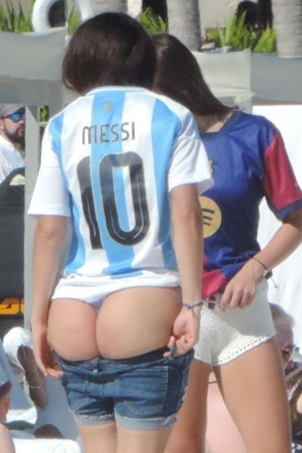 Tenhle zadeček už vydělal přes dvě miliardy! Královna OnlyFans je přitom stále pannou a teď ji můžete potkat v Mexiku - fotka 1/1