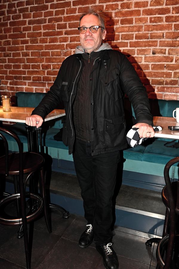 S manželkou demonstroval i David Matásek: Oblékl motorkářskou bundu s cool nášivkou, stejně jako známý herec - fotka 1/1