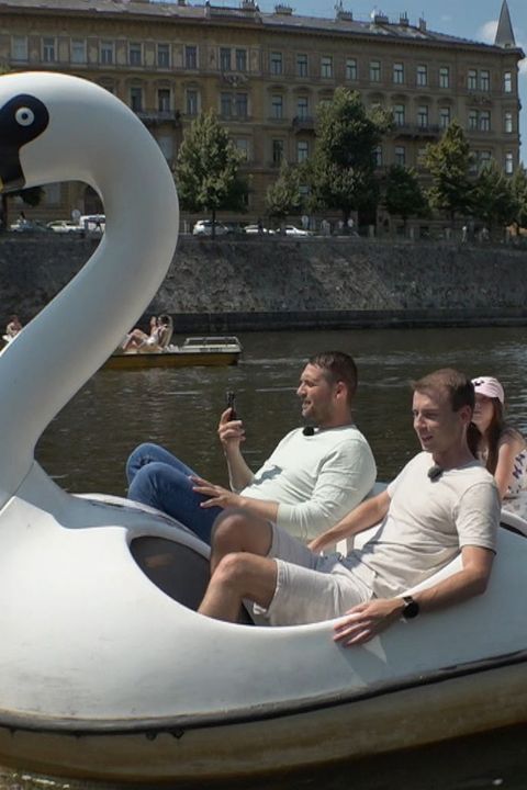 Hoď děti do popelnice, řekla mu ex. Teď mu domů přijde muž a jeho přítelkyně se ve Výměně manželek vrátí s překvapením 