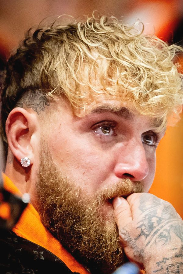 Emoce na olympiádě: Drsňák Jake Paul si cucal palec, brečel jako želva a pak se vášnivě líbal se zlatou sexy snoubenkou - fotka 1/1