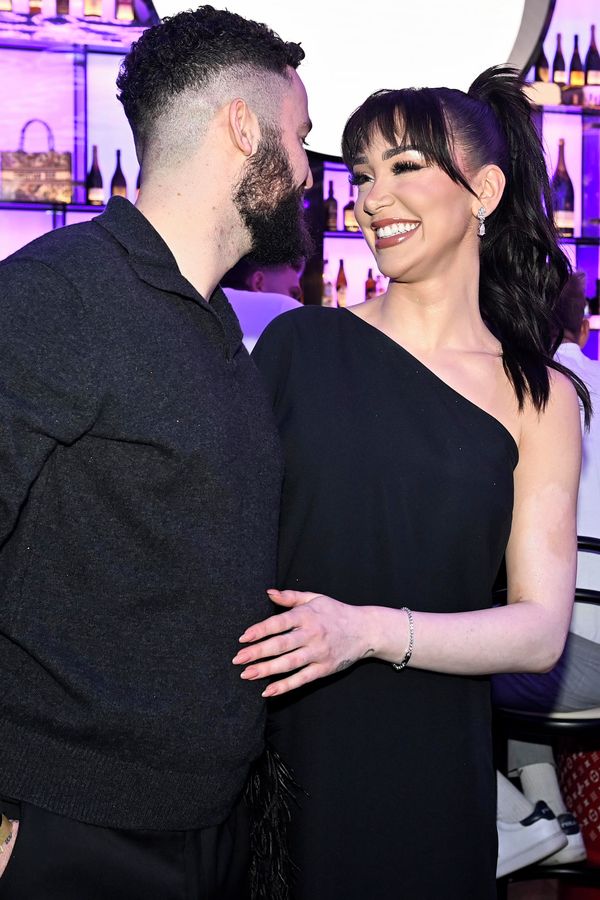 Bisexuální Veronica Biasiol slaví se synem Martina Dejdara výročí: Čtvrt roku vášně a společné bydlení - fotka 1/1