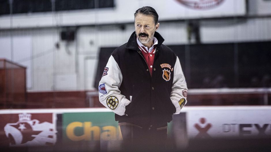 Legendární Lajna: Vagnerová v podvazcích, obří poprsí Bernáškové a na černo obarvený Langmajer