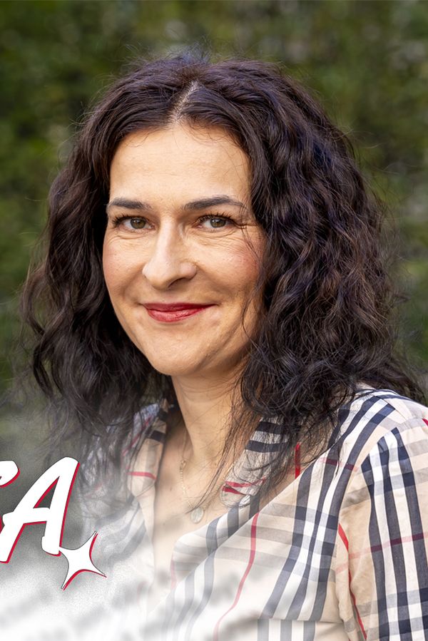 Glosa: Telenovela ve Sněmovně. Poslankyni slouží partner, ex je Motorista a ještě tam lítá zlato! - fotka 1/1