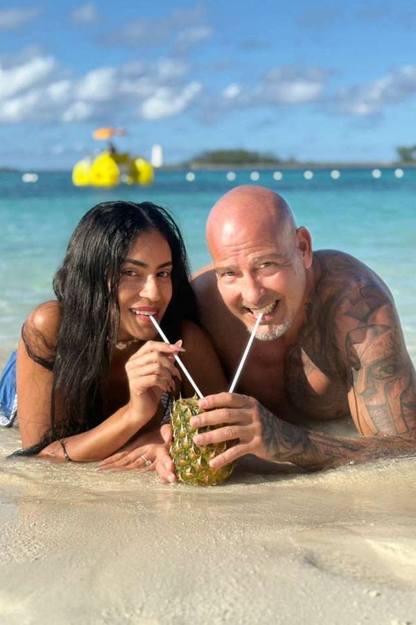 Je jí 34 a jejímu snoubenci skoro 60: Je to moje spřízněná duše a gentleman, co mi platí všechno - fotka 1/1