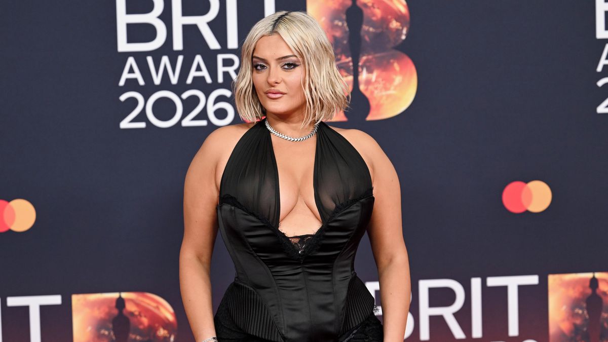 Bože, smiluj se! píší fanoušci. Zpěvačka, kterou kritizují kvůli váze, vystavila vnady v bikinách s mušličkami