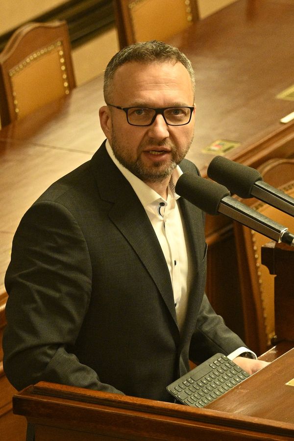 Konec blahobytného lidovce: Exministr Jurečka zhubnul téměř 20 kilo a je z něj nový člověk. Receptem pobavil - fotka 1/1