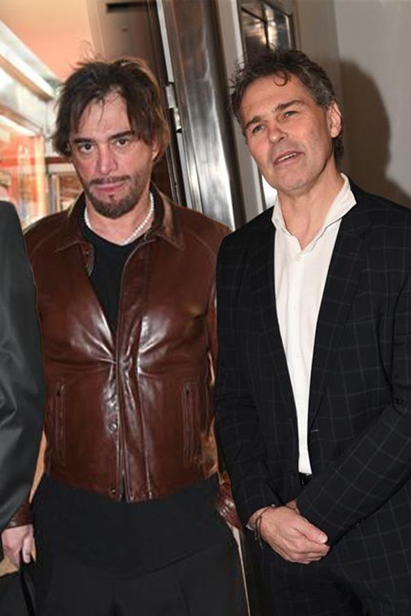 Devadesátky jsou zpět: Sagvan Tofi, Martin Kocián, Jaromír Jágr i DJ Uwa vyrazili na bizarní muzikál Michala Suchánka - fotka 1/1