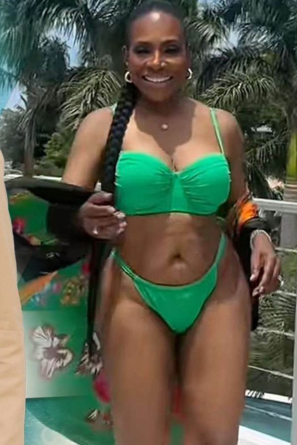 Nemá jen hvězdu na Chodníku slávy, ale i odvahu ukázat se téměř v 70 v bikinách. Poznáváte herečku populárního seriálu? - fotka 1/1