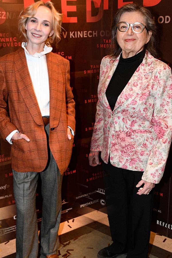 Tenhle kousek patří do všech jarních šatníků: Na filmové premiéře v Lucerně ho vynesly ty nejznámější herečky - fotka 1/1