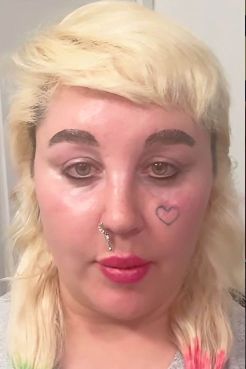 Amanda Bynes viditelně zhubla a prokoukla! Jejím cílem je dostat se na 50 kilo. Tolik vážila v pubertě - fotka 1/1