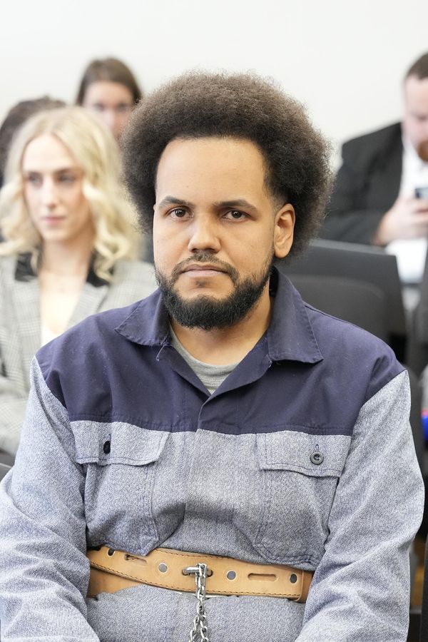 Dominik Feri čelí další žalobě ze znásilnění: Svou taktikou bývalý poslanec zaujal nejen státní zástupkyni - fotka 1/1