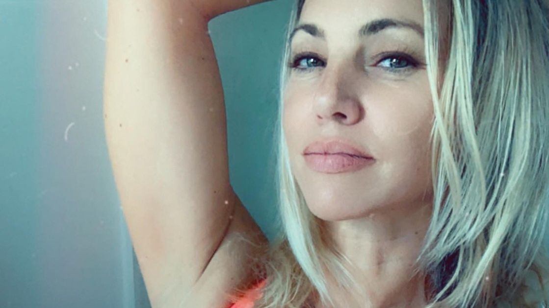 Američanka chtěla být dokonalá: Prasklý silikon jí ale prosakoval do těla a skončila na vozíku