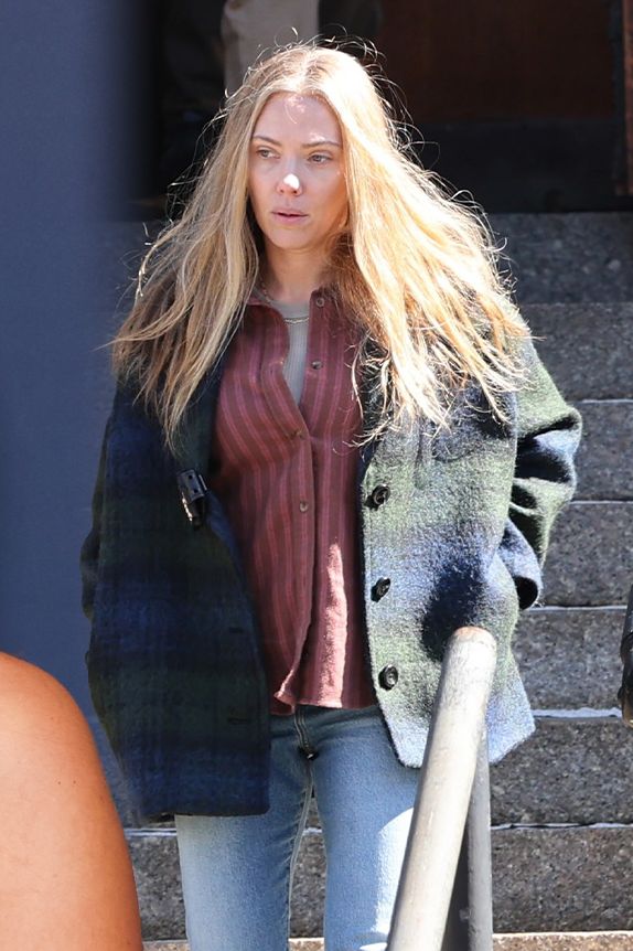 Scarlett Johansson vyfotili bez make-upu na natáčení snímku Vymítač: Neposedl ji taky ďábel? šprýmují fanoušci - fotka 1/1