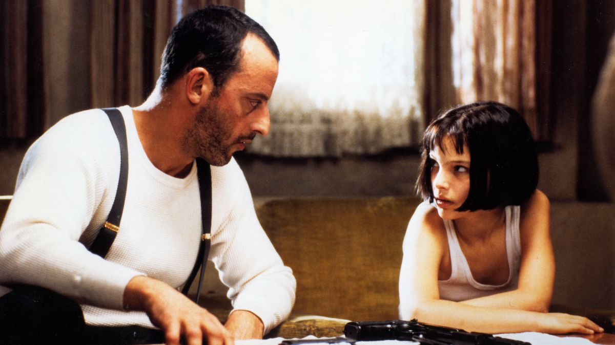 Leon: Jean Reno v životní roli. Mladičká Natalie Portman coby parťačka vraha