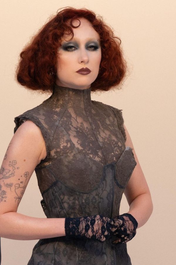 Pošleš ochranku na jedenáctiletou holku? Zpěvačku cupují kvůli arogantnímu chování. Rozplakala dceru známého herce - fotka 1/1