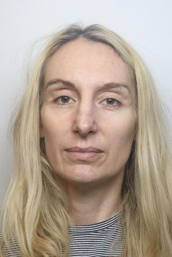 Modelka s výškou 188 centimetrů využila svůj vzhled k okrádání mužů o miliony! Lhala jim o obřím dědictví - fotka 1/1