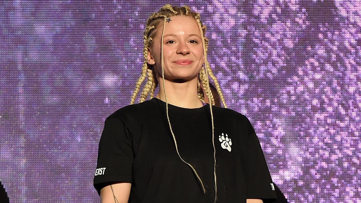 Tělo tragicky zesnulé Míny (†23) je v Česku: Vítej doma, vzkázala dceři zdrcená maminka