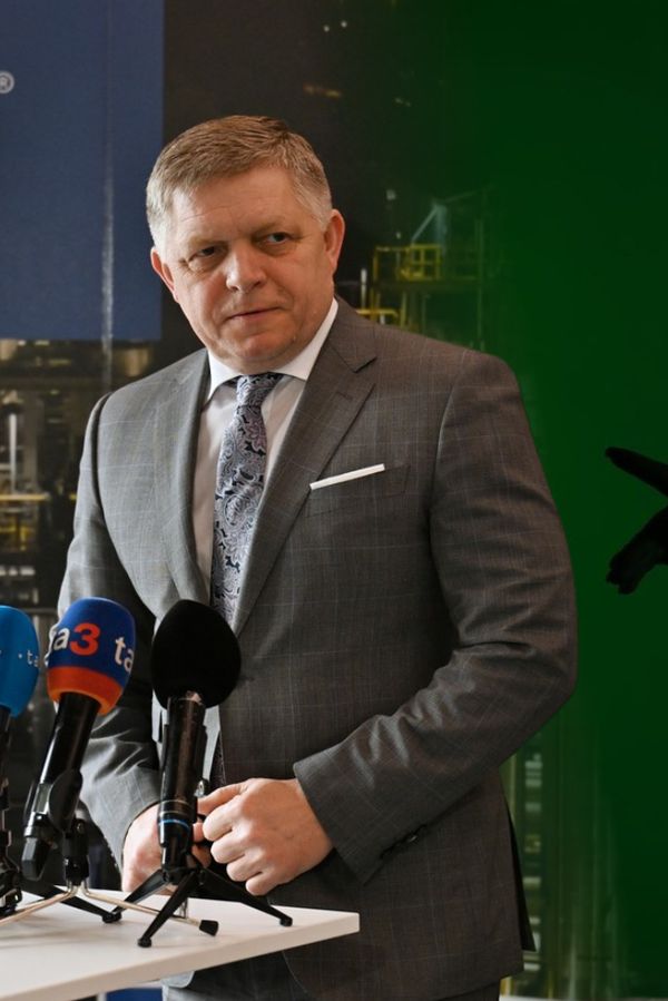 Královna Slovenska brzy dorazí za svými poddanými! Influencerka podobná Ficovi už má letenku - fotka 1/1